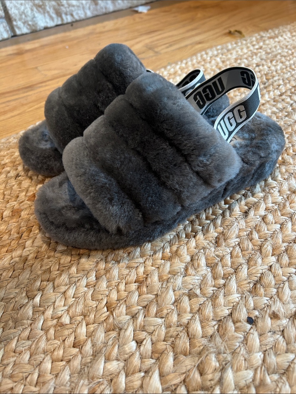 UGG Sheerling Fluff Yeah Slide - Charcoal Gray Ultra Soft Fur ✨EUC✨